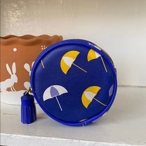 Small round zipper pouch